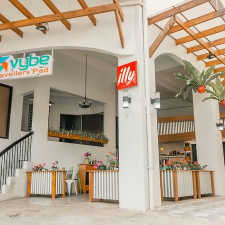 Апартаменти Vybe Travellers Pad Baguio City Екстер'єр фото